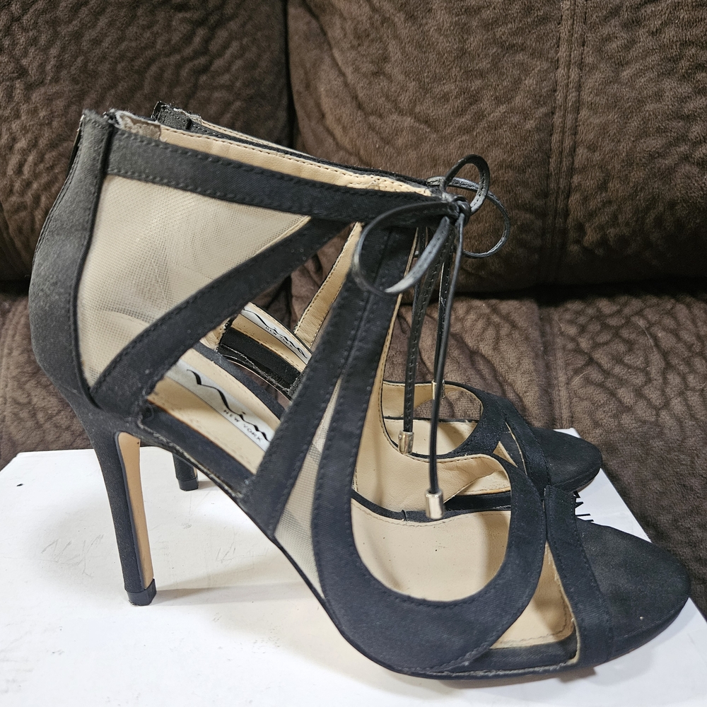 Nina Cherie Black Heels with Ankle Straps Size 5 - Picture 2 of 5